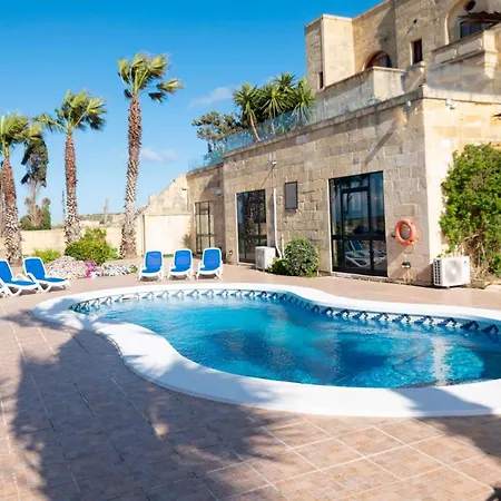 Zest Gozitan & Pool - Happy Apartment Qala