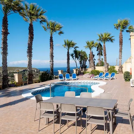 Zest Gozitan & Pool - Happy Apartment Qala