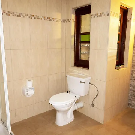 Zest Gozitan & Pool - Happy