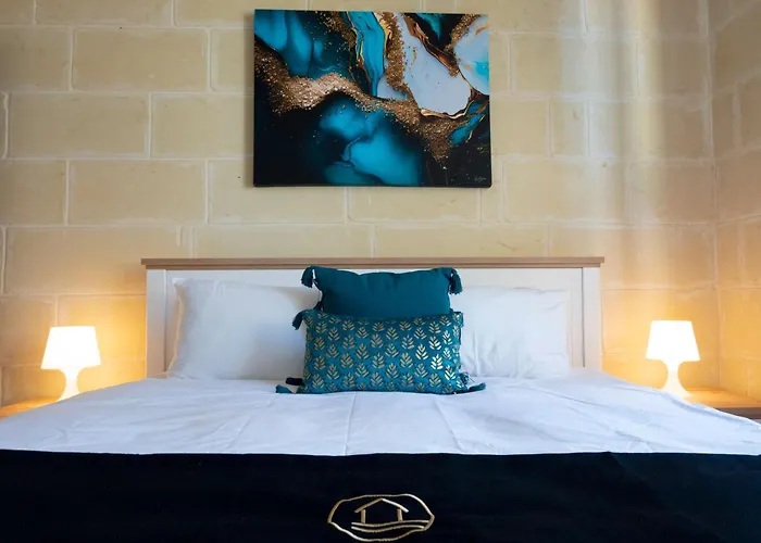 Zest Gozitan & Pool - Happy Qala