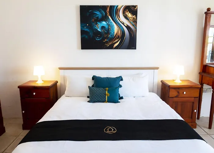 Zest Gozitan & Pool - Happy Qala